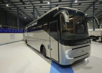 Bharat Benz- Reliance Industries showcase hydrogen fuel cell intercity luxury bus concept