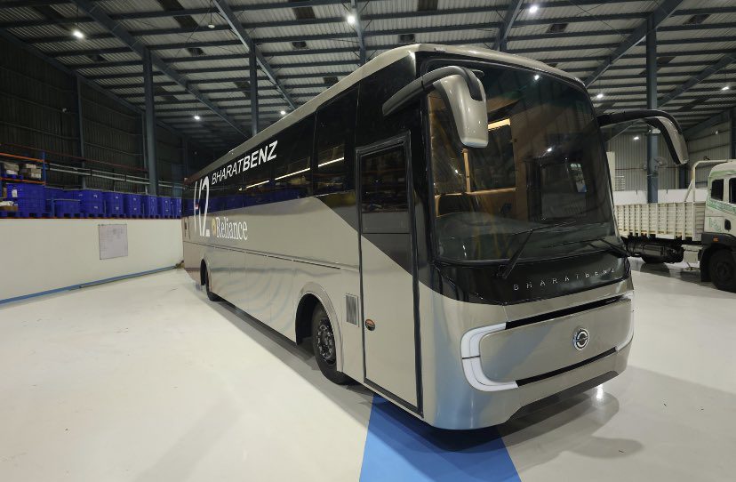 Bharat Benz- Reliance Industries showcase hydrogen fuel cell intercity luxury bus concept